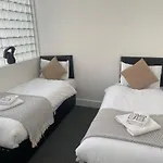 Squarezzz - Group Accommodation